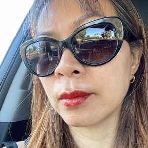 Meet your Posher, Huệ